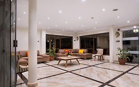 West Lerruat Hotel